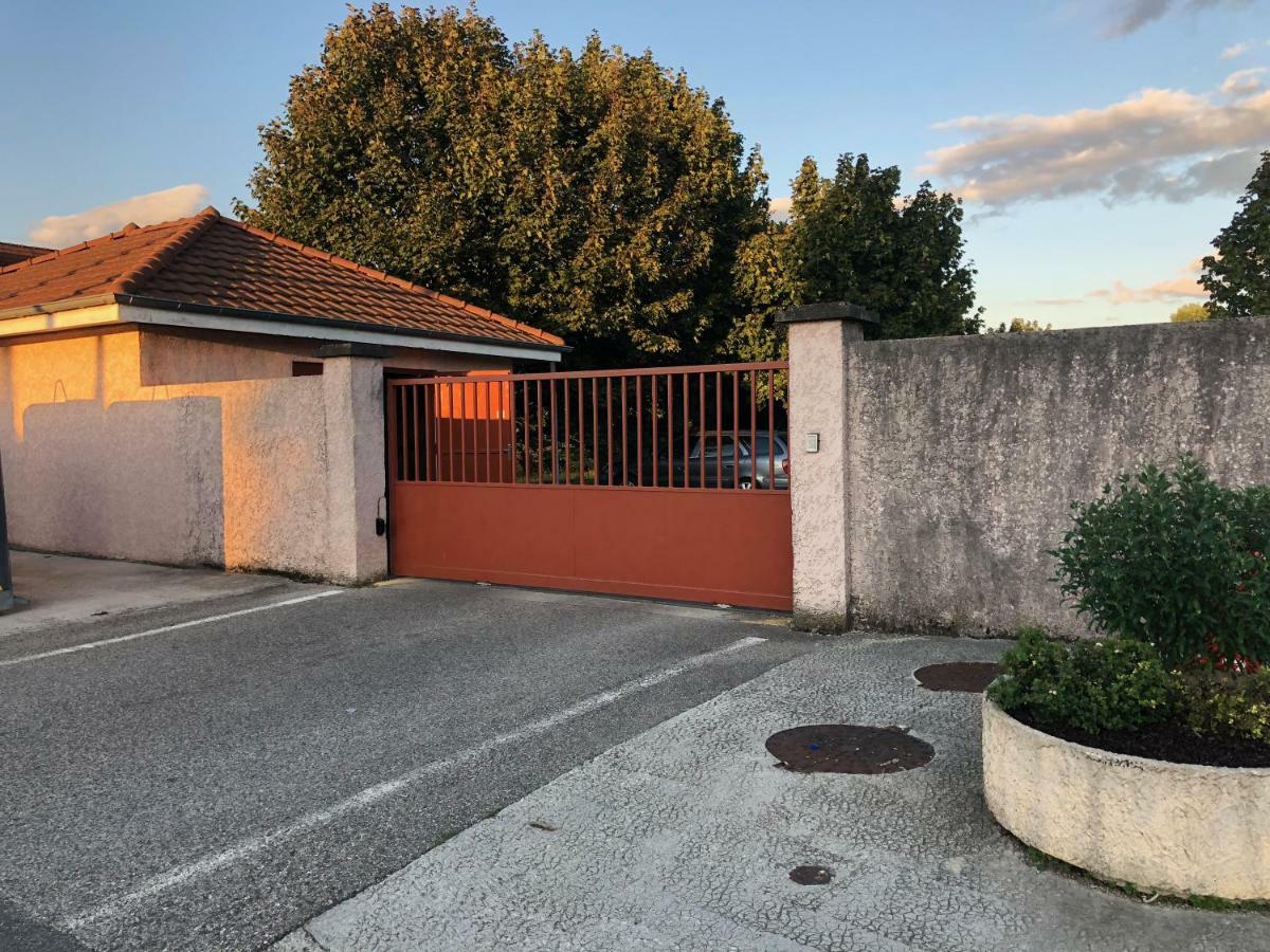 Appartement Au Milieu Des Lacs, Au Bord Du Guiers Aoste Exteriér fotografie